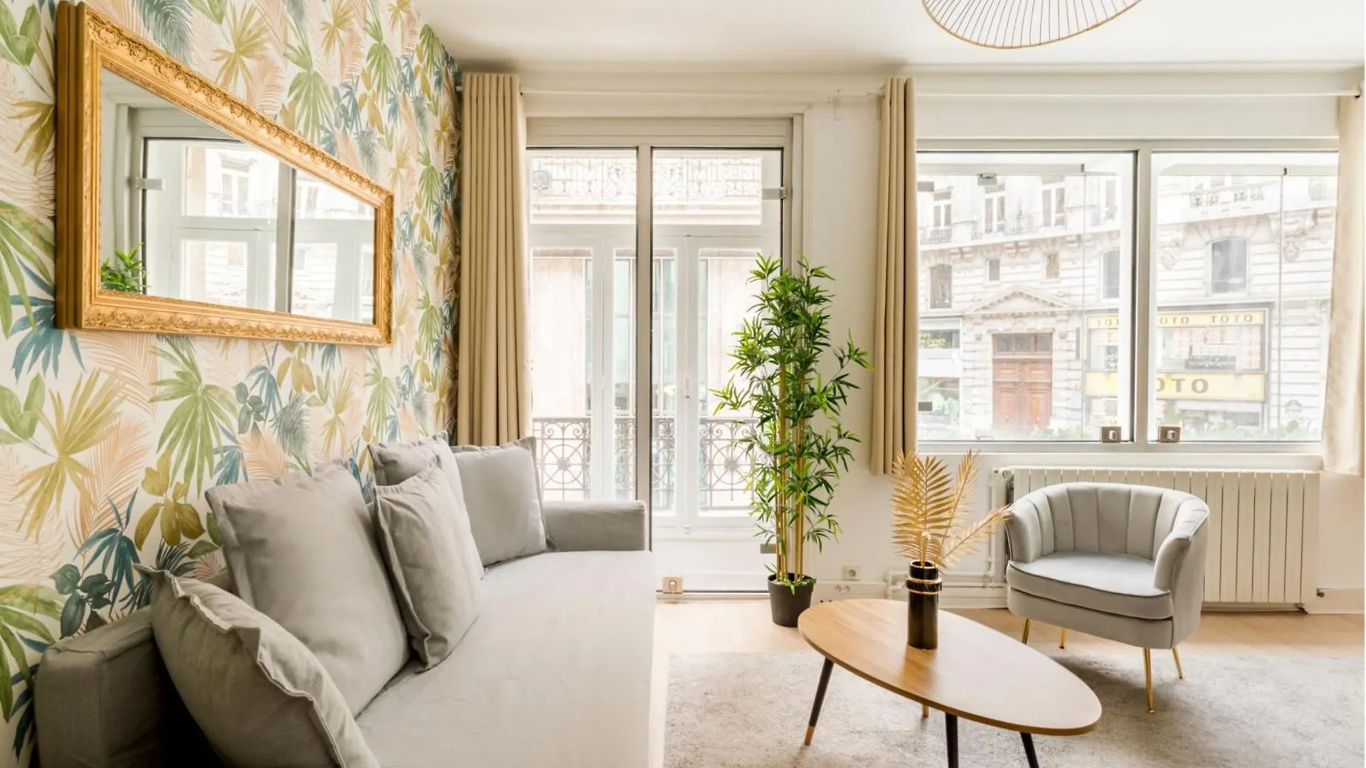 Merveil - Family Suite - Louvre - Aboukir VIII Paris Apartment