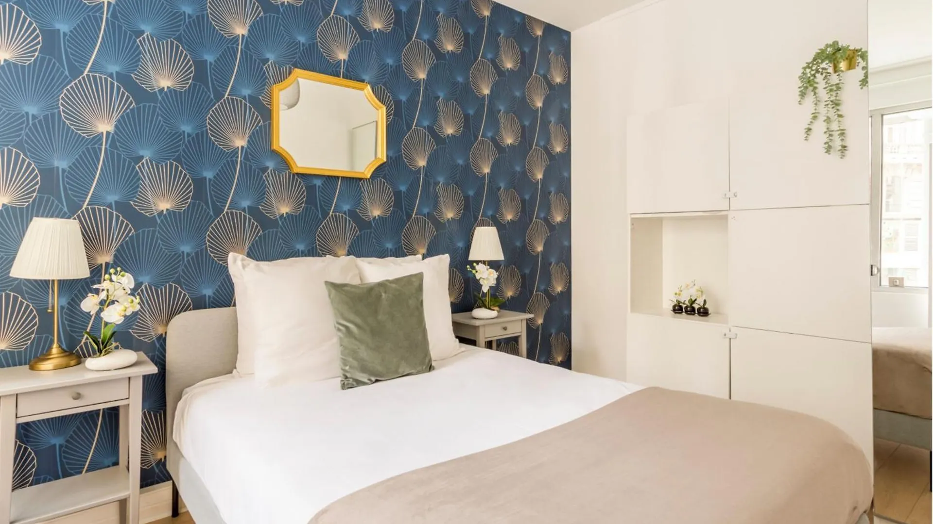 Merveil - Family Suite - Louvre - Aboukir VIII Paris Apartment